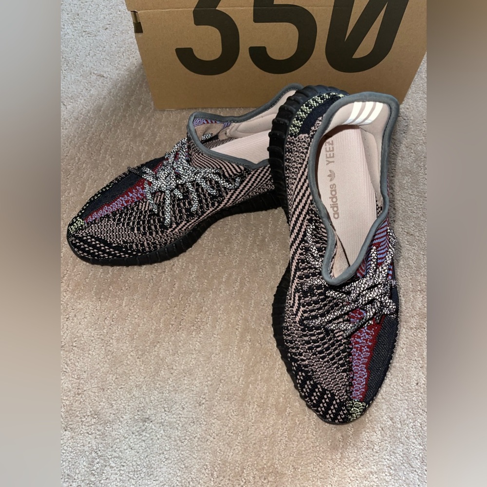 ADIDAS- YEEZY BOOST 350 V2 'YECHEIL NON-REFLECTIVE' size 10.5 (sale excluded) - Picture 13 of 16